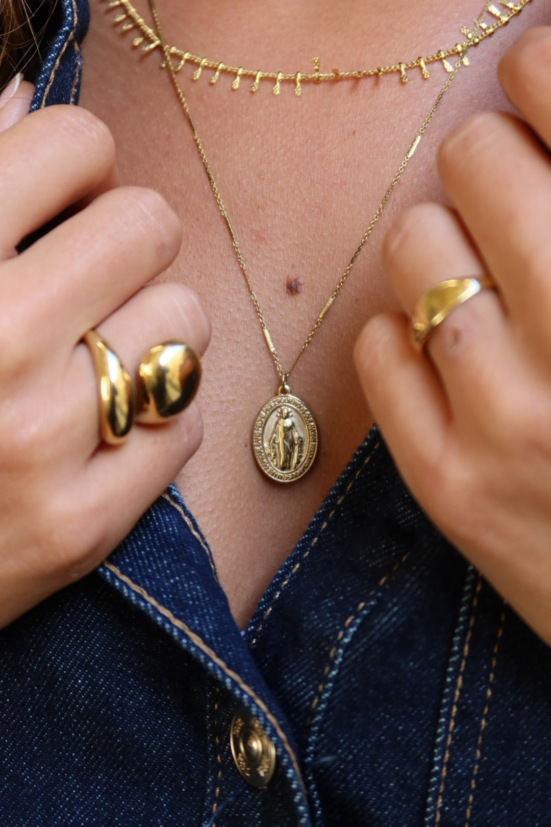 Collier madone doré