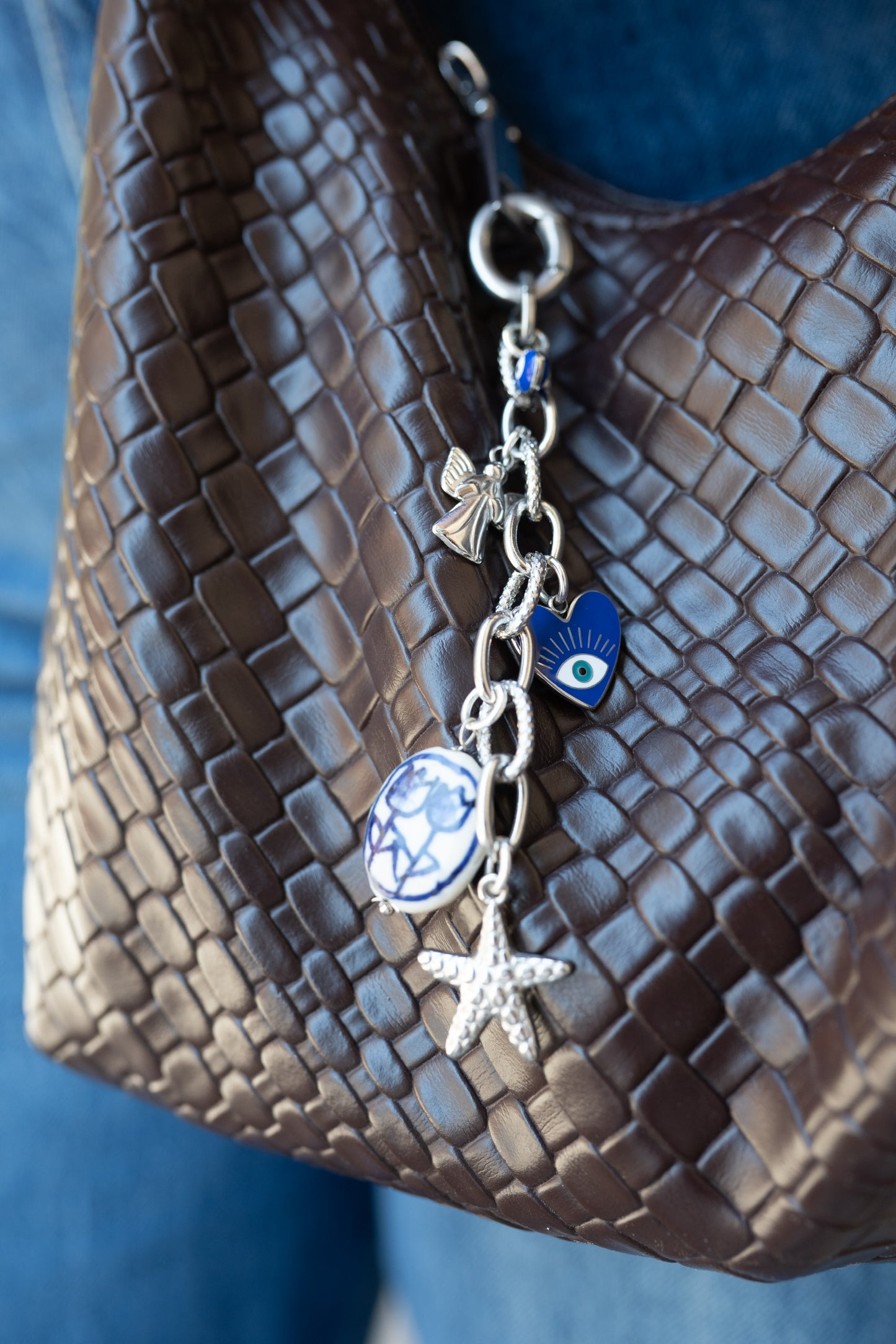 Bijoux de sac argentés