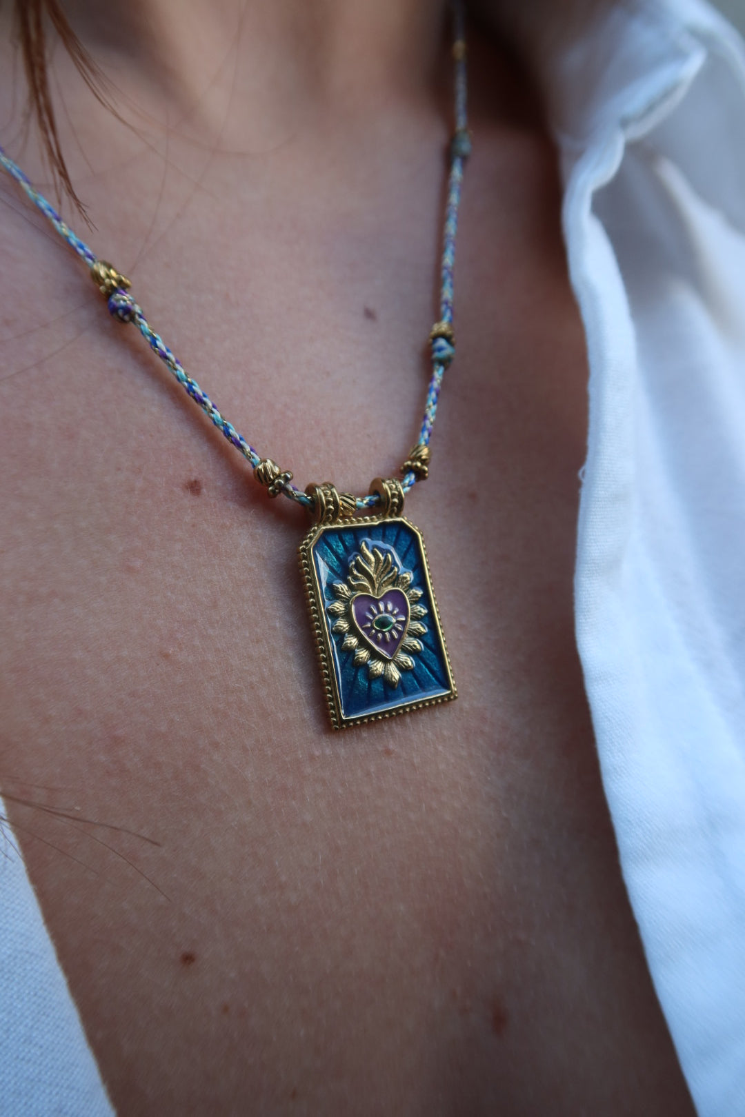 Collier Tiki bleu