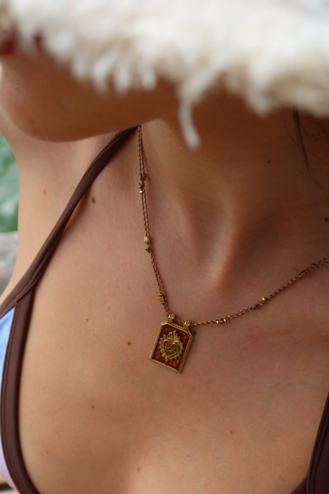 Collier Tiki marron