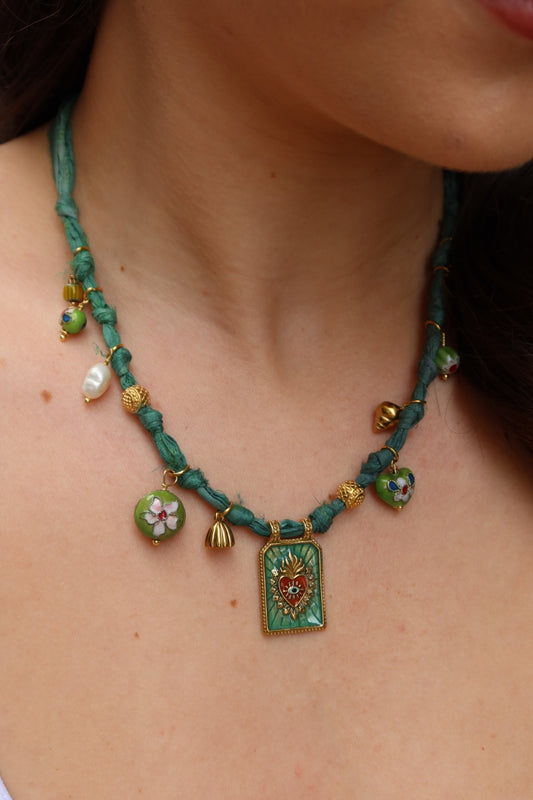 Collier maya vert