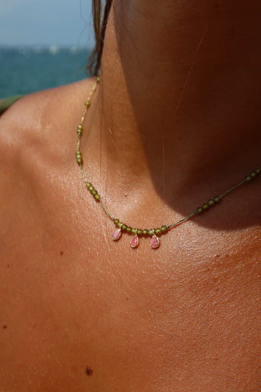 Collier kaki et rose